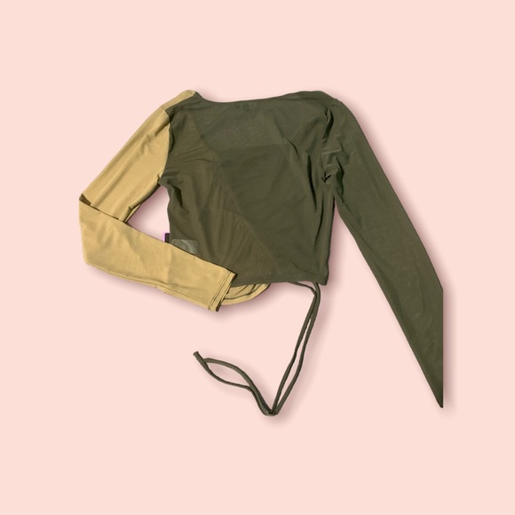 Two Toned Mesh Crop Top - Picture 2 of 2